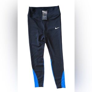 NWT - Nike Women's Team One 7/8 Legging /Tight - Medium Tall.